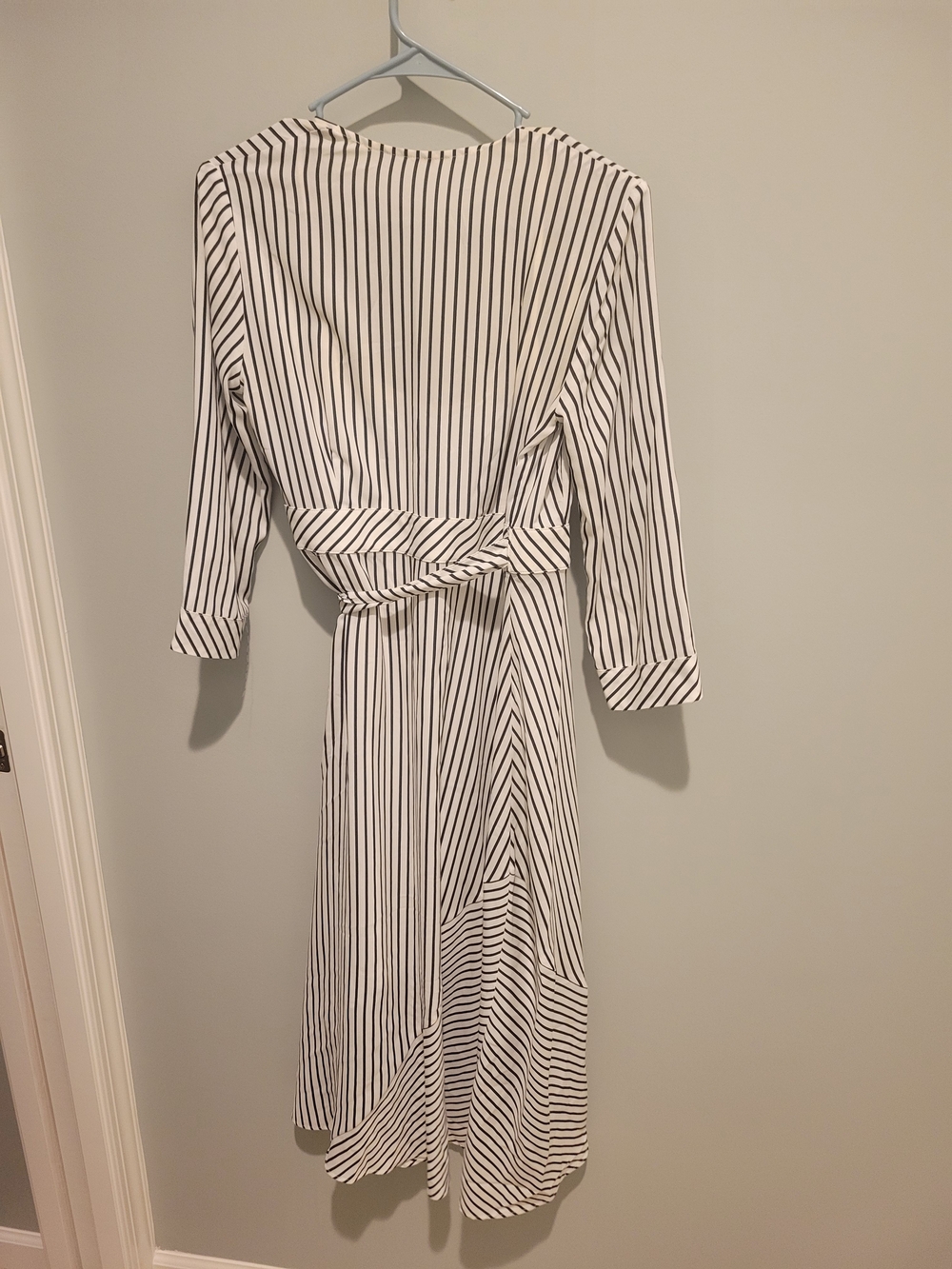 🍡Mila Owen Dress with Tie Waist (Bought In Hong Kong 🇭🇰) READ - Picture 3 of 6